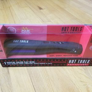NIB Hot Tools Ceramic Flat Iron